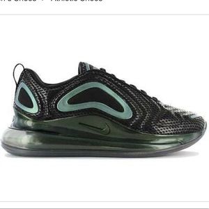 Nike Air Max 720 size 5.5Y, women’s 7 - New